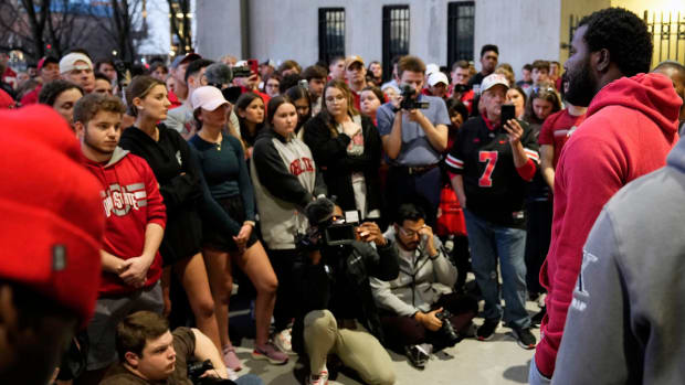 Former Ohio State quarterback Cardale Jones speaks at vigil for Dwayne Haskins.
